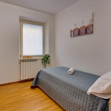 Centro - 3 Letto & Balcone Privato