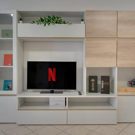 Centro - 3 Letto & Balcone Privato *