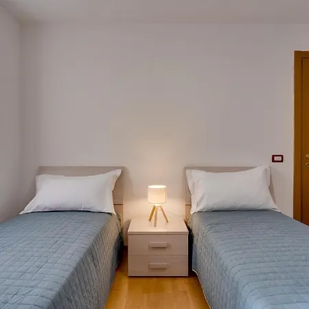 Διαμέρισμα Centro - 3 Letto & Balcone Privato *