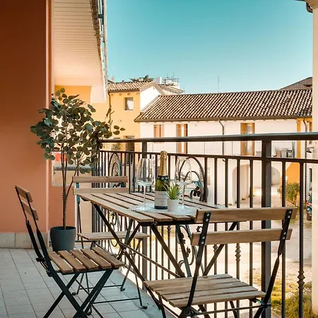 Διαμέρισμα Centro - 3 Letto & Balcone Privato *