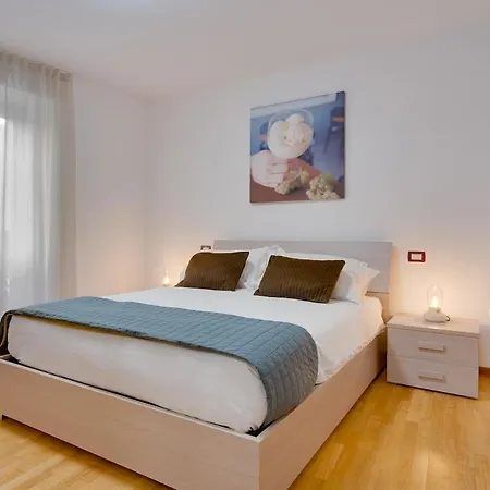 Centro - 3 Letto & Balcone Privato * Cormons